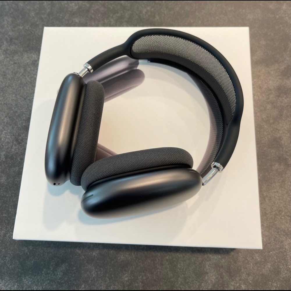 AirPods Max